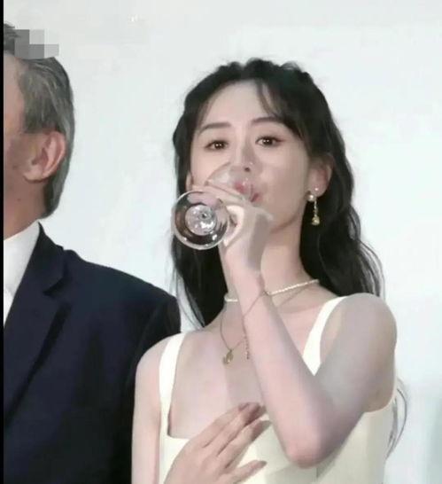 娱乐圈张杰谢娜吃瓜爆料,揭秘明星夫妻的甜蜜与争议  第3张